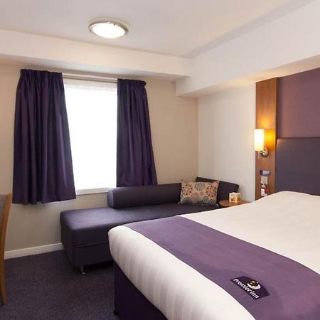 Premier Inn Leamington Spa Town Centre Экстерьер фото