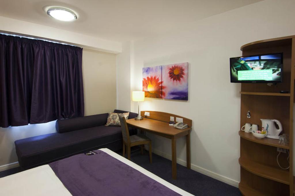 Premier Inn Leamington Spa Town Centre Экстерьер фото