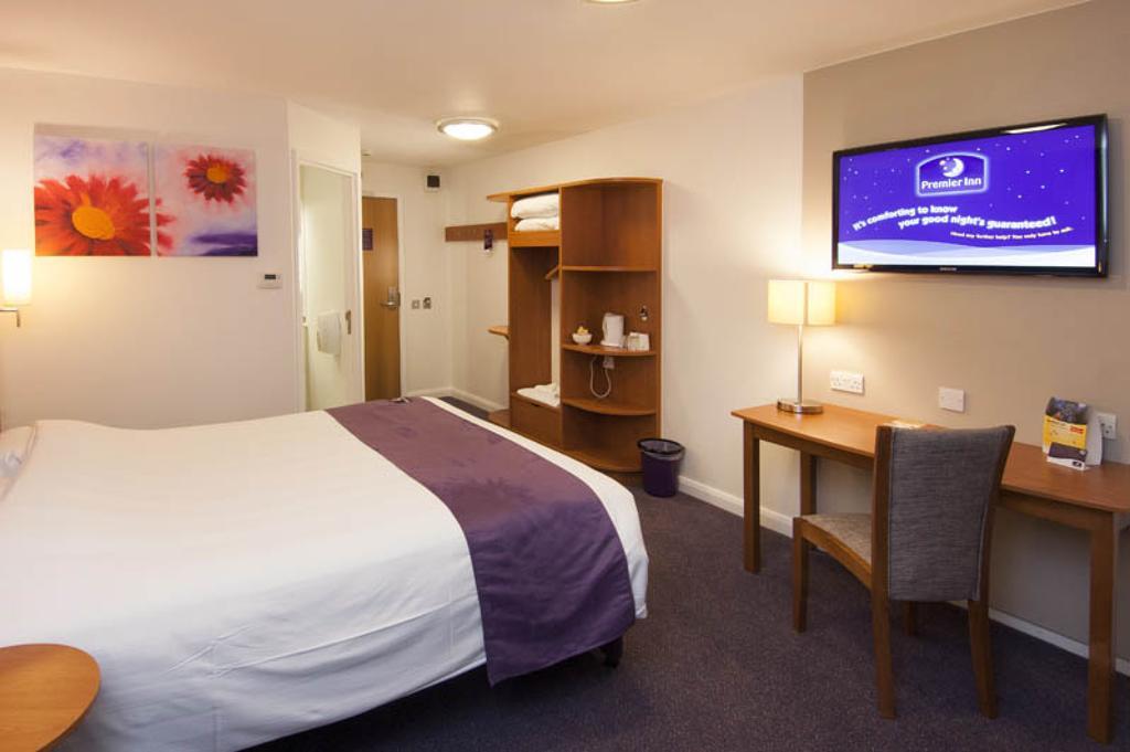 Premier Inn Leamington Spa Town Centre Экстерьер фото