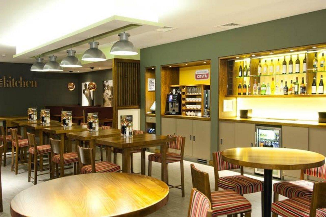 Premier Inn Leamington Spa Town Centre Экстерьер фото