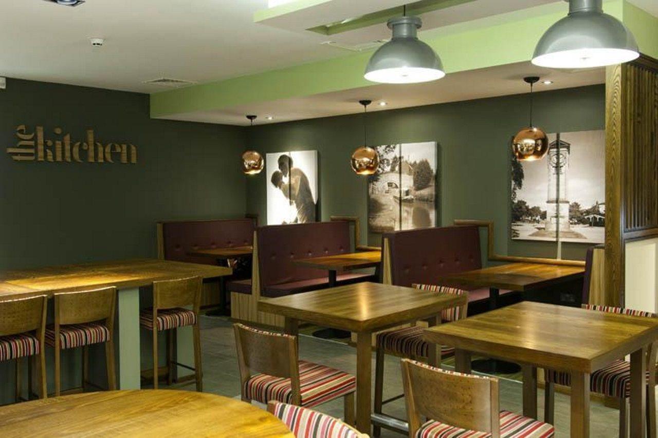 Premier Inn Leamington Spa Town Centre Экстерьер фото