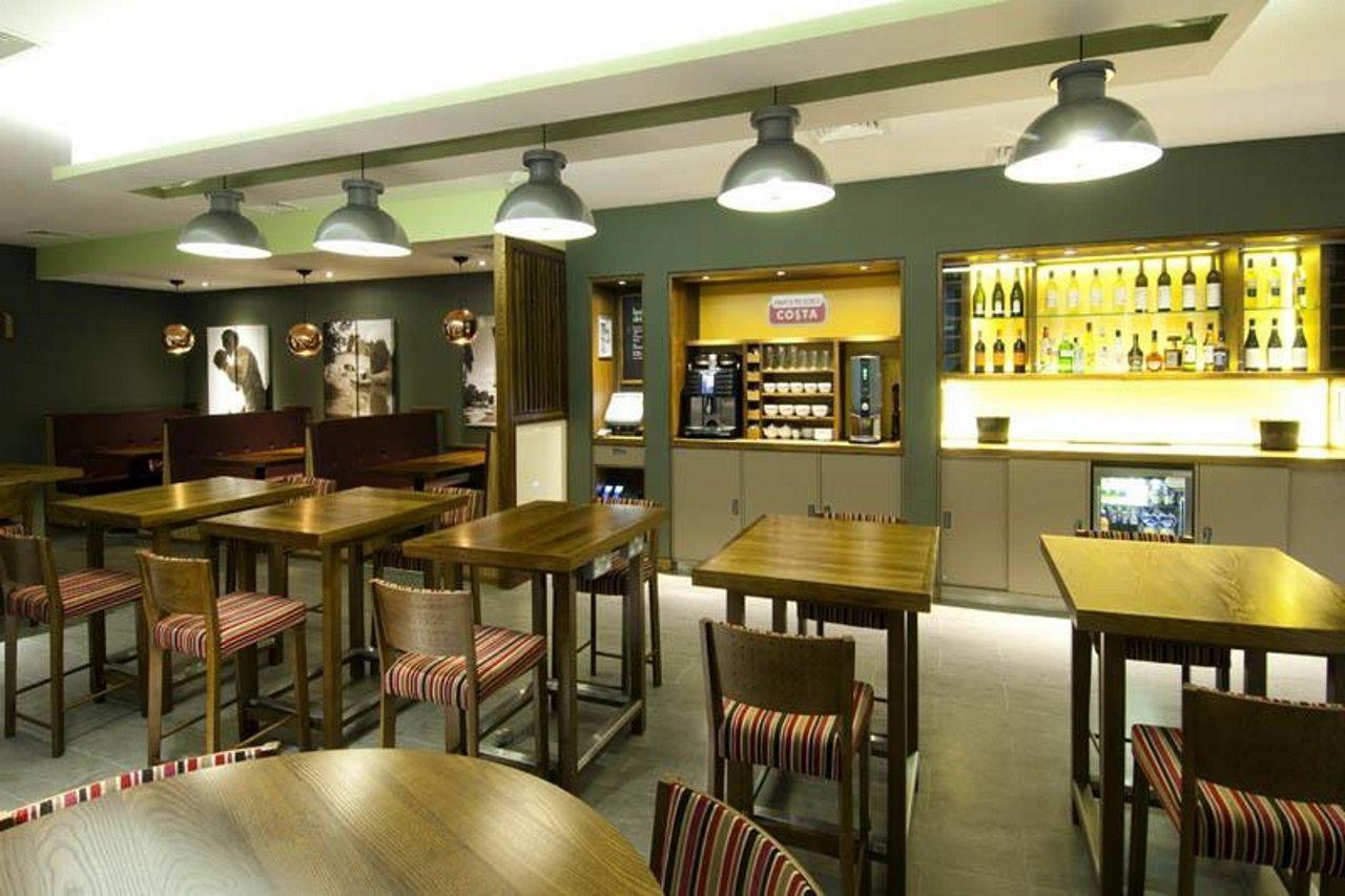 Premier Inn Leamington Spa Town Centre Экстерьер фото