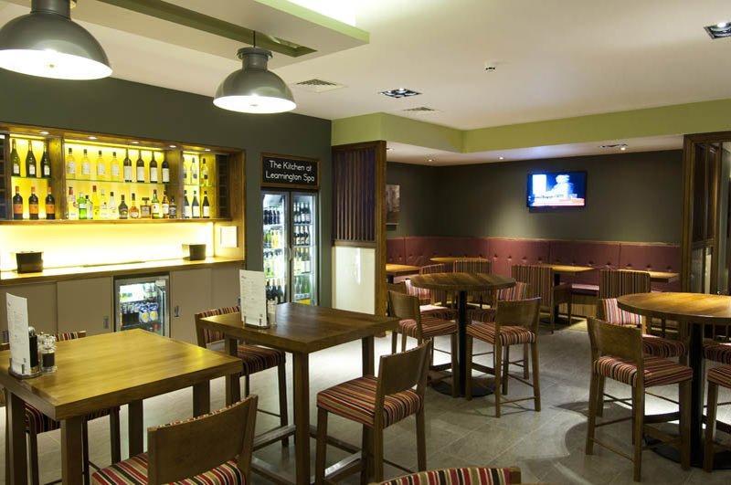 Premier Inn Leamington Spa Town Centre Экстерьер фото